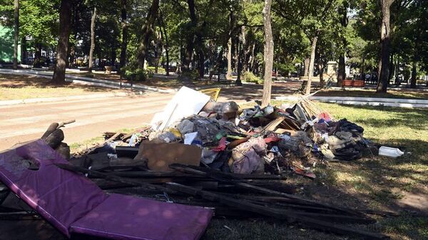 Prometen una renovada plaza Uruguaya, tras desocupación - Nacionales - ABC Color