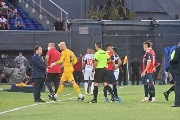 Jean Fernandes, de Cerro Porteño, tres partidos de suspensión - Cerro Porteño - ABC Color