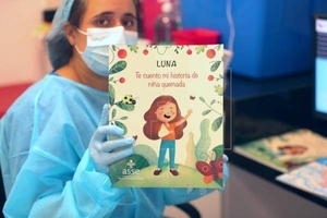 Diario HOY | Entre libros y helados, los niños se vacunan contra el COVID-19 en Uruguay