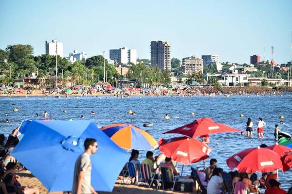 Crónica / Escrachan a hotel de Encar por un edredón "lleno de semen"