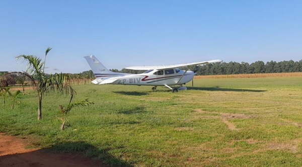 Grupo armado habría robado una avioneta - Noticiero Paraguay