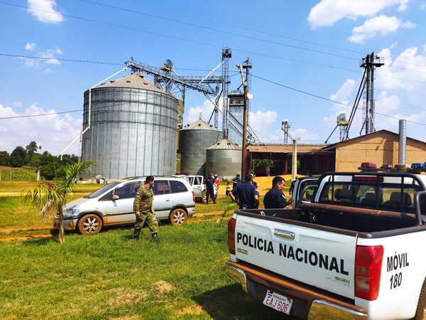 Grupo armado robó una avioneta y un vehículo de un agrosilo en Alto Paraná - Megacadena — Últimas Noticias de Paraguay