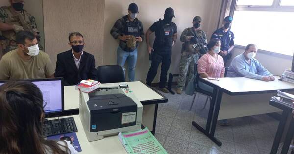 La Nación / Operativo Navis: juez ordenó prisión de Julio Acevedo, y su hijo