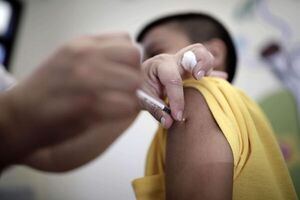 Salud habilitaría vacunación para niños durante la próxima semana - Nacionales - ABC Color