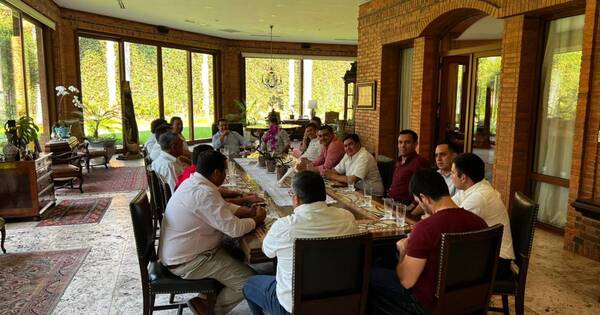 La Nación / Dirigencia de HC en Guairá presentó candidaturas a gobernador y senaduría
