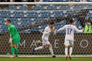 El Real Madrid impone su pegada para acceder a la final de la Supercopa (2-3) - Fútbol Internacional - ABC Color