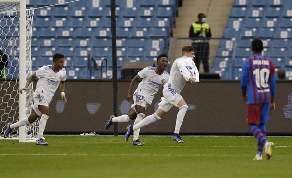 En un partidazo, Real Madrid derrota al Barça y jugará la final de la Supercopa