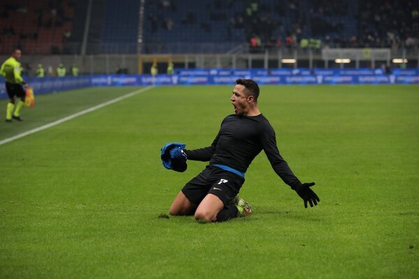 En el último suspiro, Inter derrota a Juventus y levanta la Supercopa de Italia