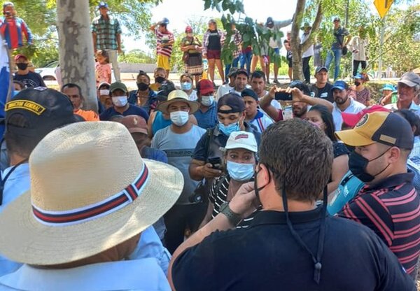 Denuncian que arroceros extraen agua del río Tebicuary pese a prohibiciones - ADN Digital