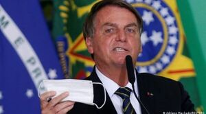 Bolsonaro minimiza el ómicron en Brasil: