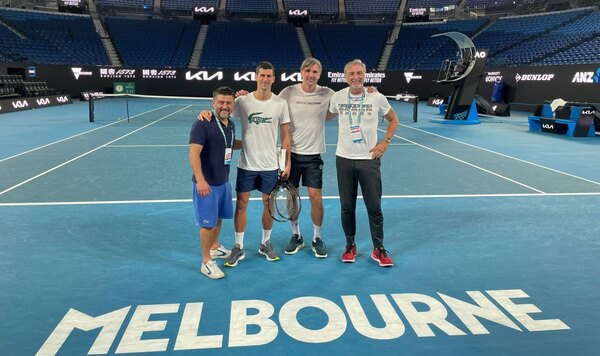 El Open de Australia cuenta con Djokovic, aún pendiente del gobierno australiano