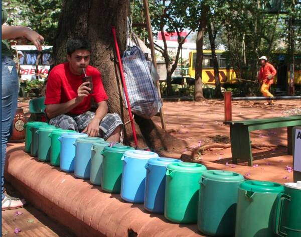 Crónica / Con el hakuvo extremo florece el negocio del tereré en las plazas