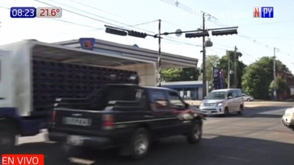 Peligroso cruce entre San Lorenzo y Luque sin semáforo desde hace un mes | Noticias Paraguay