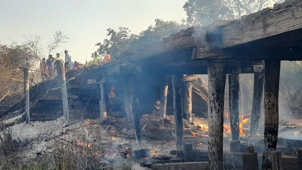 Desconocidos quemaron puente de madera en el Chaco