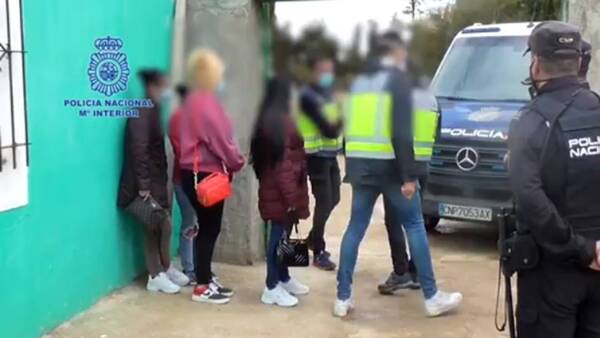 España: Rescatan a 19 mujeres de Paraguay y Honduras víctimas de una red dedicada a la explotación sexual