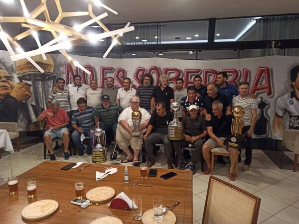 Crónica / ¡Un reencuentro de gloria! Campeones de la Supercopa con Olimpia se reunieron