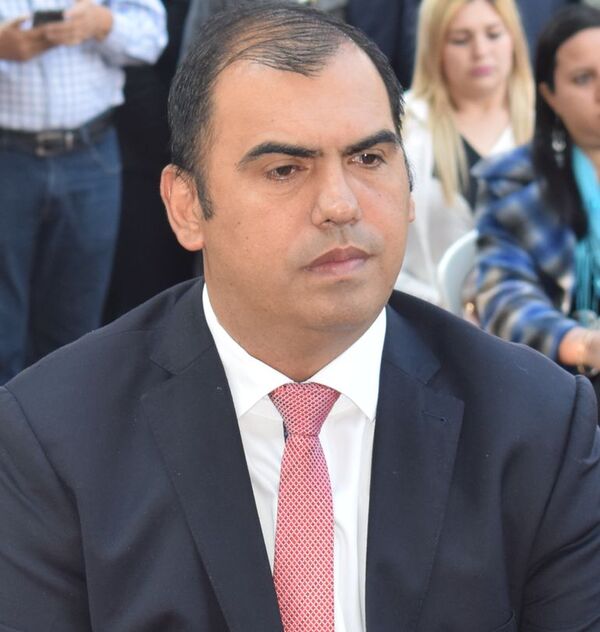 Pipo Díaz Verón entregó otros G. 1.182 millones a ONG pese a incumplimiento - Nacionales - ABC Color