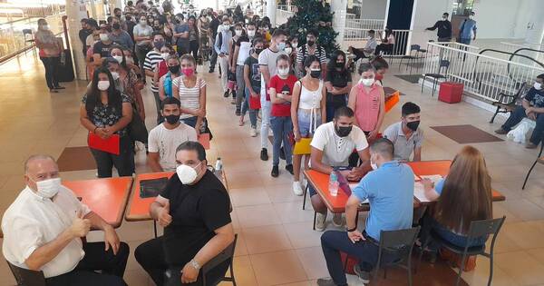 La Nación / Exitosa Feria de Empleos ANR recibió a cientos de jóvenes interesados
