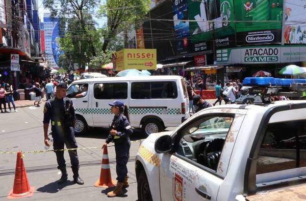Crónica / "Zorros" de CDE siguen siendo un akãrasy: su jefe no los justifica pero retruca