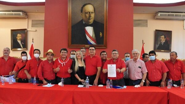 Convencionales colorados se oponen a posible alianza con la oposición