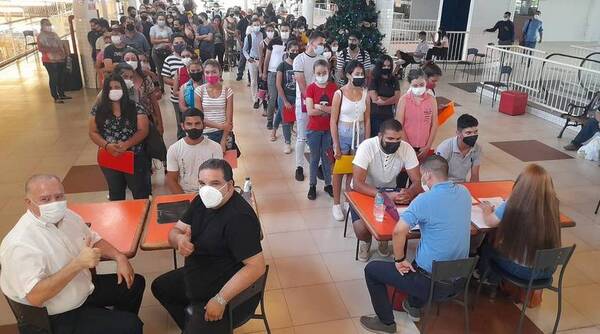 Crónica / Montón de gente aprovechó una nueva feria de empleo de la ANR