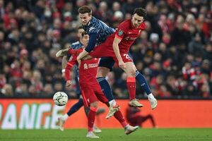 El Liverpool se estanca ante un Arsenal con diez - Fútbol Internacional - ABC Color