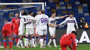 Fiorentina y Milan avanzan de ronda