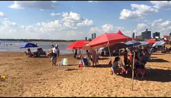Crónica / Vacacionar en Encar: ¿Cuánto cuesta entretenerse y estar cómodos en la playa?
