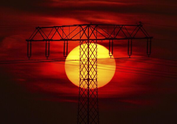 Argentina acuerda que China financie obras para mejoras en la red eléctrica - MarketData