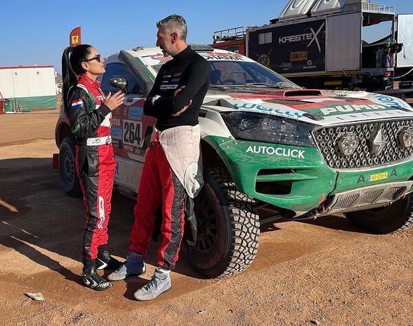 Andrea Lafarja venció al Dakar - Automovilismo - ABC Color