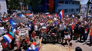 SPP condena ataque de antivacunas propiciado por el diputado Brítez y el Dr. Víctor Villa - La Clave