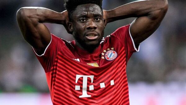 Alphonso Davies, baja de larga duración en el Bayern por inflamación del miocardio
