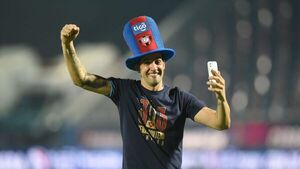 Rodrigo Muñoz: "Muy contento de renovar con este gran club"
