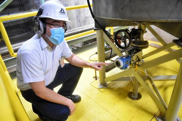 Crónica / Itaipú moderniza sistema de refrigeración para evitar guarará