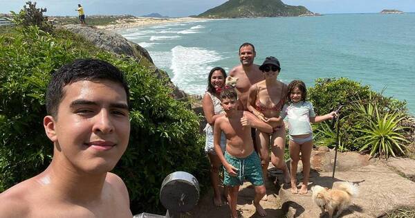 La Nación / Sol, mar y mucho amor: las perfectas vacaciones de Julio González Ferreira y su familia