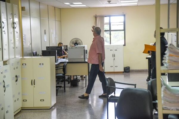 Fiscala critica a juez por "suspicaz" convocatoria a audiencia a Ramón González Daher