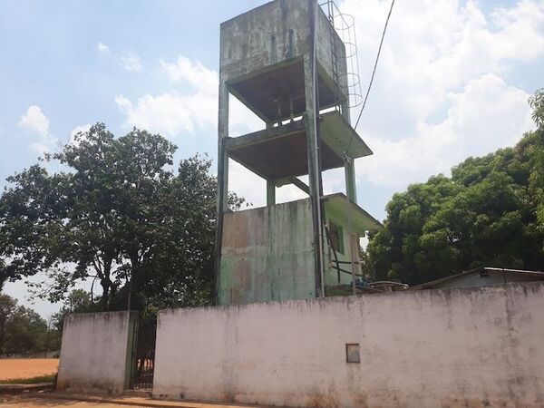 Barrio quedó sin agua porque una vecina se niega a que toquen cañería que pasa por su vereda - Nacionales - ABC Color