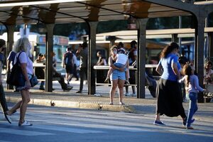 Miles de usuarios en Argentina siguen sufriendo cortes de luz y una ola de calor - MarketData