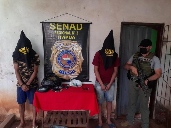 Detienen a dos hombres por traficar crack y marihuana en Encarnación - ADN Digital