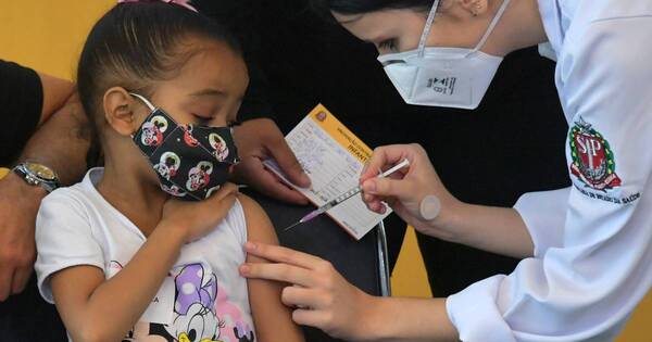 La Nación / Inician vacunación a niños de entre 5 y 11 años