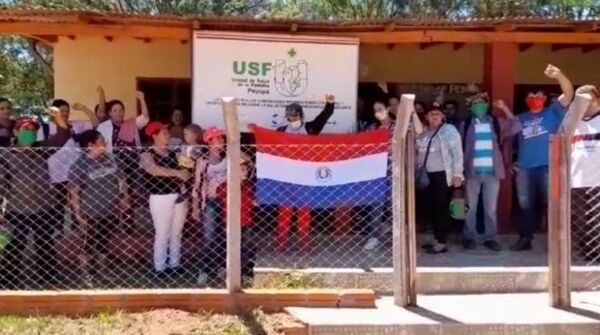San Joaquín: Pobladores se manifiestan exigiendo un médico