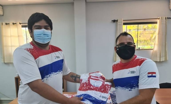 Diario HOY | Selección nacional de handball recibe prendas de la SND