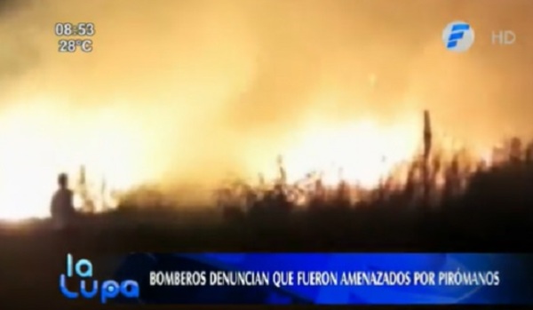 Pirómanos amenazan a bomberos en Villeta