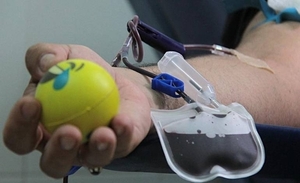 Diario HOY | Pocos donantes de sangre tras aumento de casos Covid: Llaman a la solidaridad