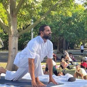 Afamado yogui impartirá clases de yoga en Asunción y Ciudad del Este - Estilo de vida - ABC Color