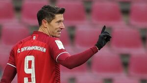 Bayern golea al Colonia con triplete de Lewandowski