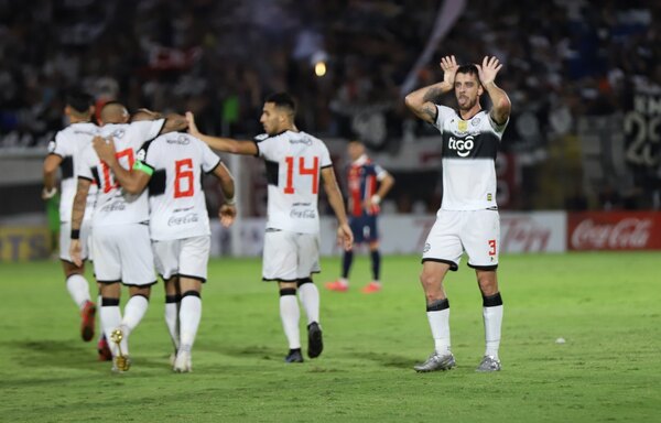 Olimpia, en el top 10 de los clubes que más gastaron en transferencias en el 2021