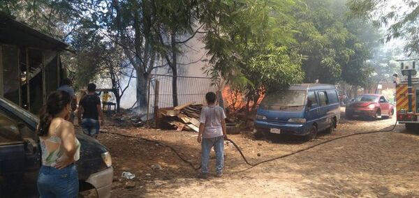 Quema de basura causa gran susto en Ciudad del Este - ABC en el Este - ABC Color