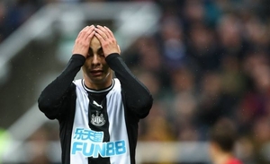 Diario HOY | Newcastle se hunde en la zona de descenso y Almirón solo jugó cuatro minutos