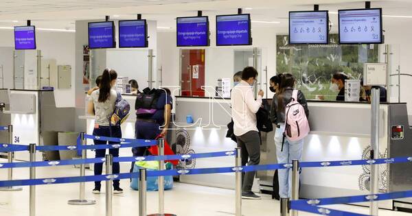 La Nación / Francés no presentó certificado de vacunación y volverá a su país